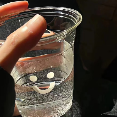 清醒疼痛文学 那些扎心又舍不得删的文案速览