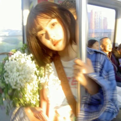 2025氧气感女生头像合集 被阳光吻过的少女氛围