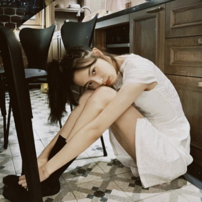 胶片滤镜下的梦幻头像 定格时光的温柔瞬间