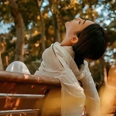 适配秋天的朋友圈文案 满是秋日氛围感超戳心