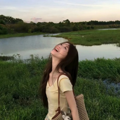 潦草诗签名来了 把文艺感揉进字句缝隙