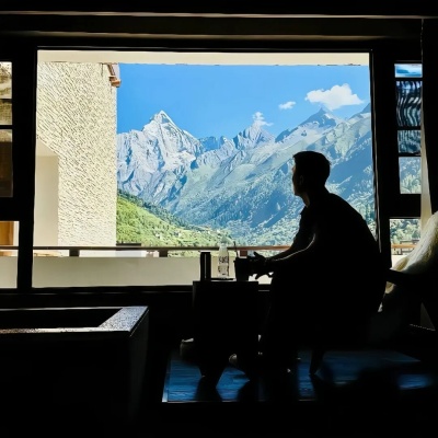 人见人爱的爆款微信男生头像 轻松赢好感