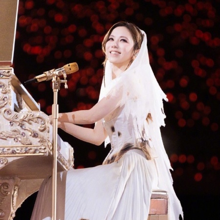 邓紫棋 IAMGLORIA 巡演图片合集 沉浸式感受舞台与音乐的震撼